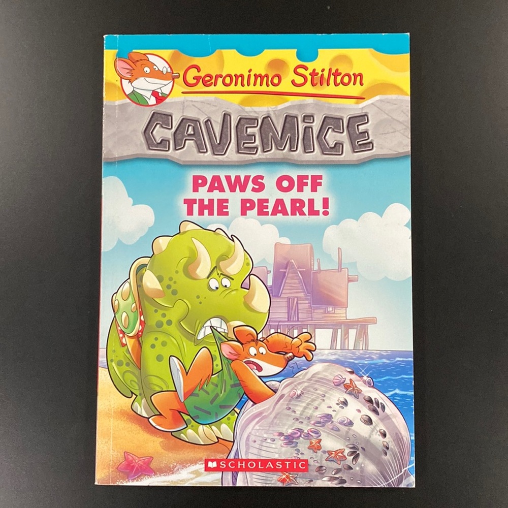 Geronimo Stilton Cavemice #12: Paws Off the Pearl! - Paperback Novel